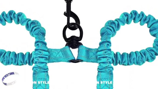 The Explosion-Proof Double-Headed Luminous Pet Leash offers enhanced safety for pet owners who walk multiple pets simultaneously. Engineered with explosion-proof materials, this durable leash ensures maximum strength and reliability.