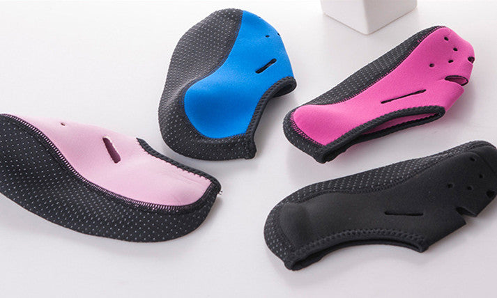 Stay comfortable and safe this summer by wearing our Non-slip Breathable Quick-Drying Beach Socks. With superior breathability and quick-drying technology, your feet will remain cool and dry all day long, while the non-slip grip prevents slips and falls!