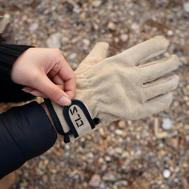Our Leather Anti-Scalding Wear-Resistant Protective Gloves provide superior protection against scalding and heat. The supple leather and wear-resistant design means you can rest assured these gloves will keep you safe in any situation.