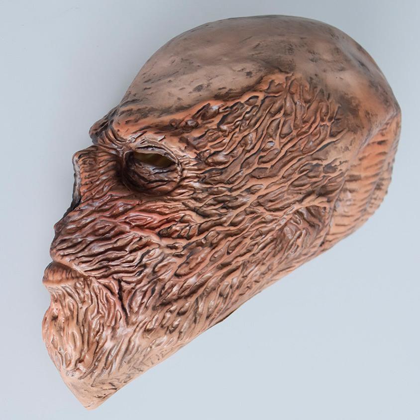 Unleash your inner devil with our Halloween Teufel Full Face Helm Latex Masks! This bold and daring mask is perfect for taking risks and embracing the spirit of Halloween. Made from high-quality latex, it will elevate your costume and add a touch of adventure.
