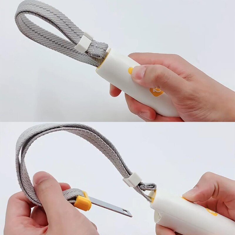 Keep your dog visible and secure with the Reflective Anti-lost Elastic Dog Leash. Designed to stretch gently, it offers flexibility and comfort during walks while preventing sudden pulls.
