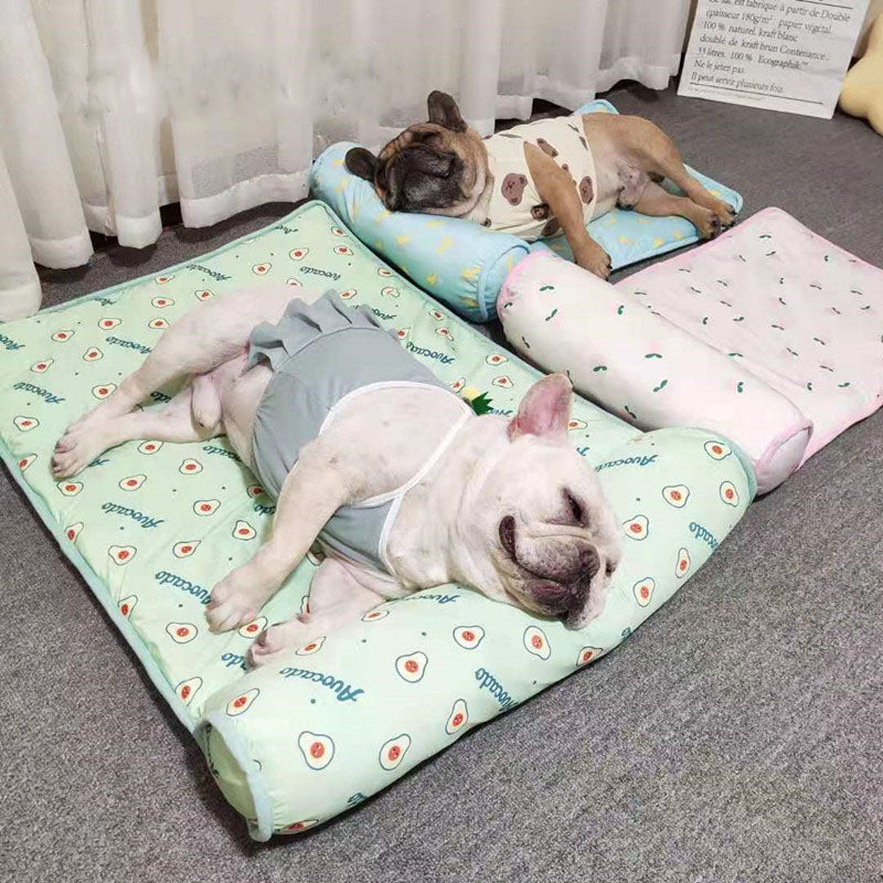 This Non-Slip Silk Pet Cooling Mat is the perfect way to keep your pet cool and comfortable. It's made with a non-slip silk material that's durable and safe for your pet. Plus the cooling mat technology helps regulate your pet's temperature for ultimate comfort.