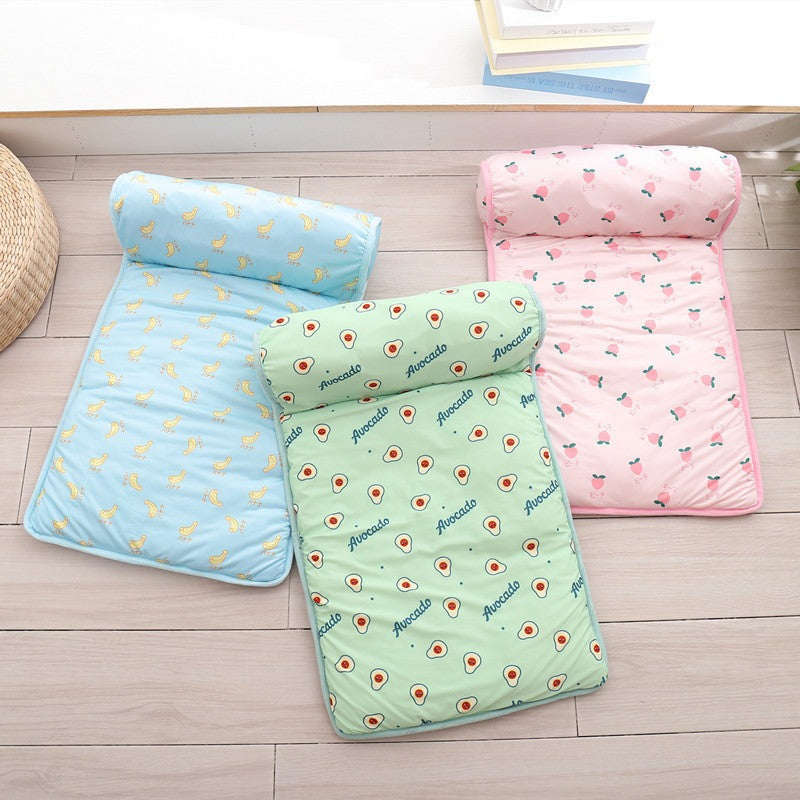 This Non-Slip Silk Pet Cooling Mat is the perfect way to keep your pet cool and comfortable. It's made with a non-slip silk material that's durable and safe for your pet. Plus the cooling mat technology helps regulate your pet's temperature for ultimate comfort.