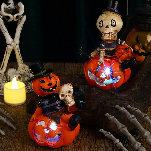 Illuminate your Halloween with this luminous skull pumpkin light decor. Perfect for creating a spooky yet captivating ambiance, its glowing design enhances any Halloween setup—whether indoors or outdoors.