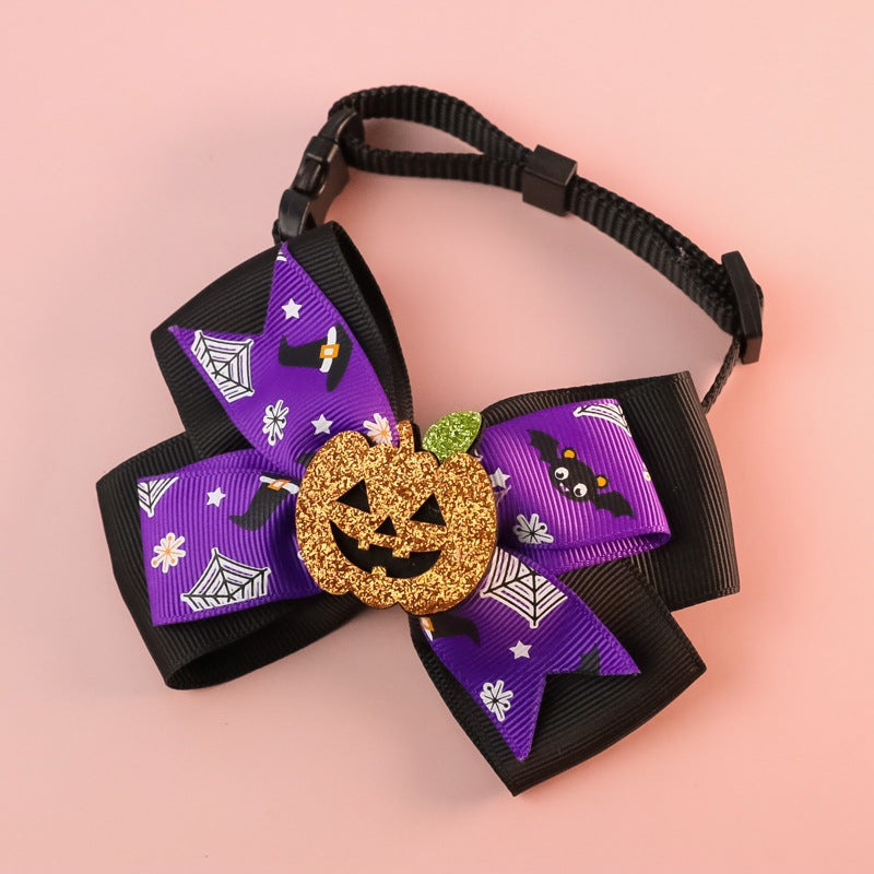 Brighten up your pup's holiday and dress them in this playful Pumpkin Bell Bow Tie. Adorning their neck with this delightful accessory, your pup will be the most stylish pup on the block this Halloween!