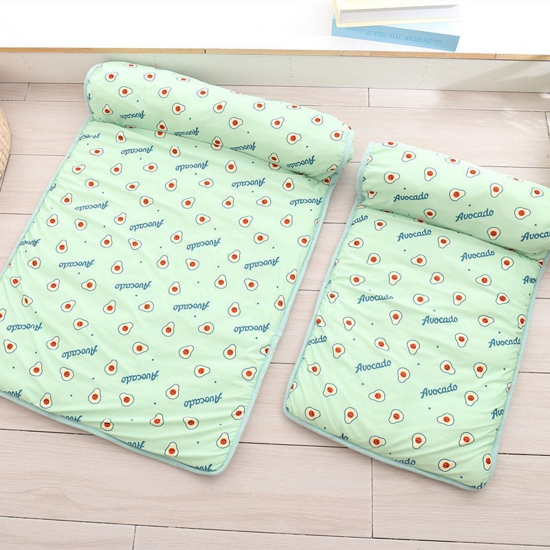 This Non-Slip Silk Pet Cooling Mat is the perfect way to keep your pet cool and comfortable. It's made with a non-slip silk material that's durable and safe for your pet. Plus the cooling mat technology helps regulate your pet's temperature for ultimate comfort.