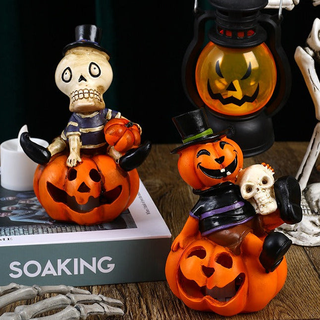 Illuminate your Halloween with this luminous skull pumpkin light decor. Perfect for creating a spooky yet captivating ambiance, its glowing design enhances any Halloween setup—whether indoors or outdoors.