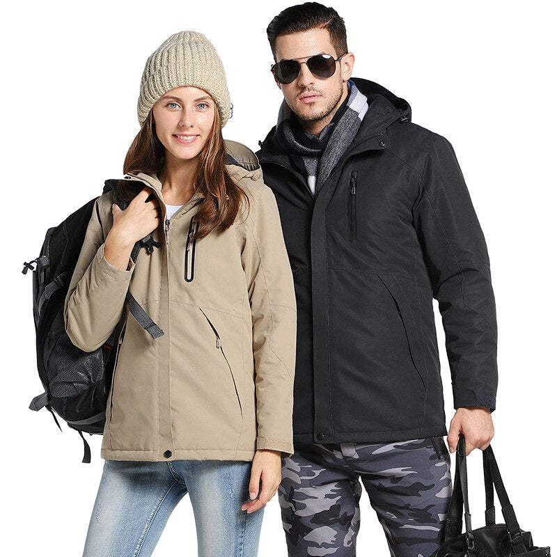 Stay warm and dry in any weather with our Warm Waterproof USB Heated Jacket! Featuring built-in heating technology and a waterproof exterior, this jacket is perfect for the cold and rainy days. Simply plug in any power bank and stay toasty and comfortable wherever you go.