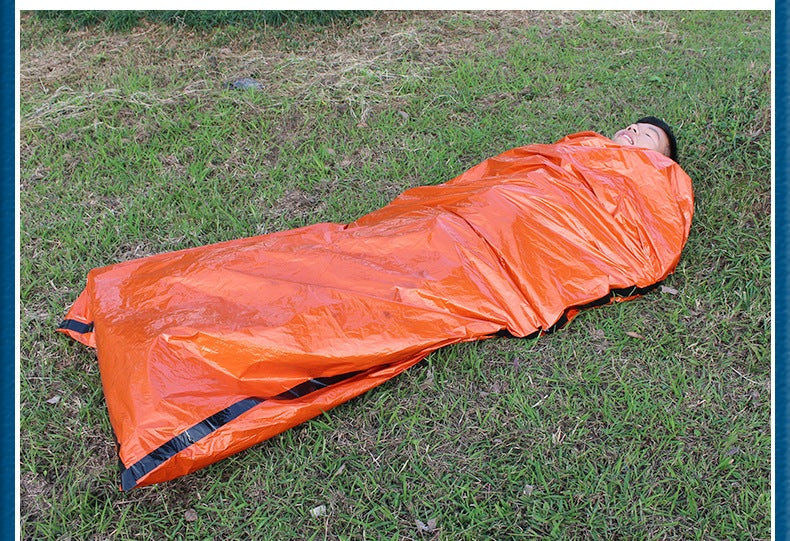 Keep yourself safe and dry in any situation with this emergency reusable waterproof sleeping bag! No matter the weather, you can trust that this bag will provide you with the protection you need, giving you peace of mind. A must-have for any outdoor adventure!