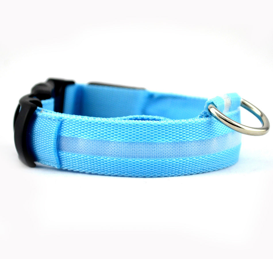 This Safety LED Dog Collar provides 360 degrees of visibility, so you can keep your pup safe when out for their nightly walks. It features bright LED lights that offer peace of mind and let everyone know that your beloved pup is nearby.