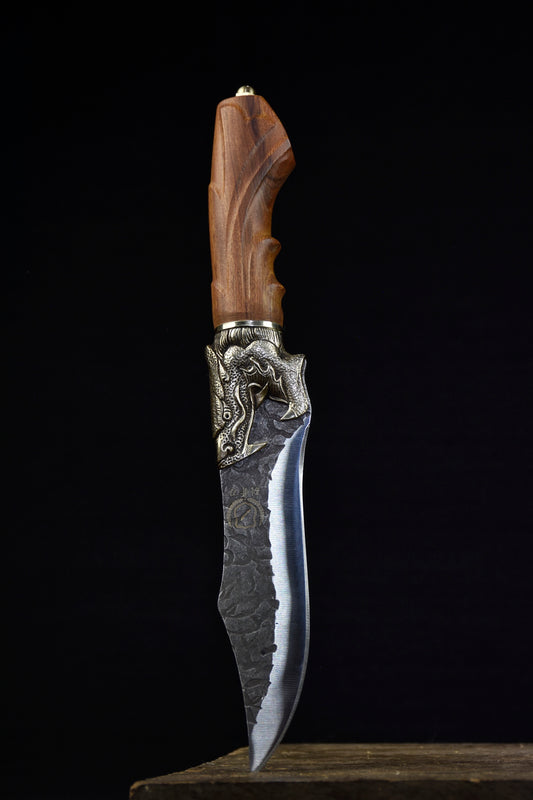 This beautiful Faucet Bone Knife makes a great addition to your home, the details are exquisite and the blade is sharp. Features a detailed wolf on the handle. Comfortable to hold and feels steady and strong while cutting.