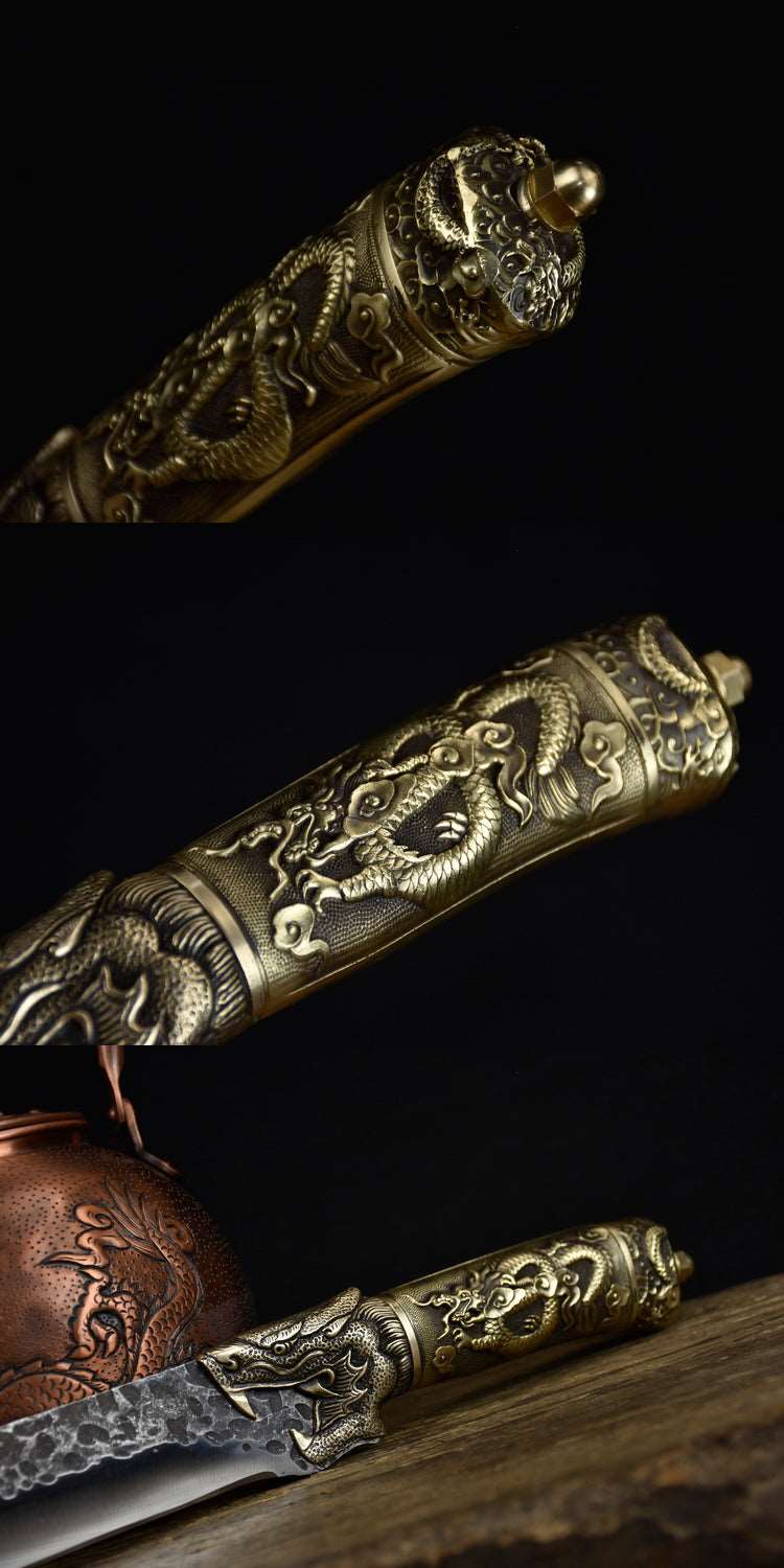 Dragon Handle Boning Knife Set Full length: 34.5cm Blade length: 18cm Handle length: 12cm Blade width: 3.5cm Thickness: 0.30cm Blade material: 7Cr17MOV (7 chromium 17 molybdenum vanadium steel) Handle material: brass Tooling: brass Net weight: 700g