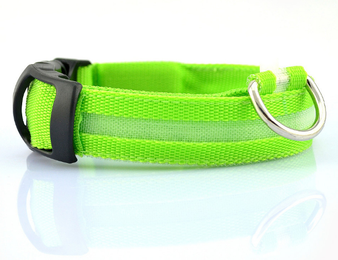 This Safety LED Dog Collar provides 360 degrees of visibility, so you can keep your pup safe when out for their nightly walks. It features bright LED lights that offer peace of mind and let everyone know that your beloved pup is nearby.