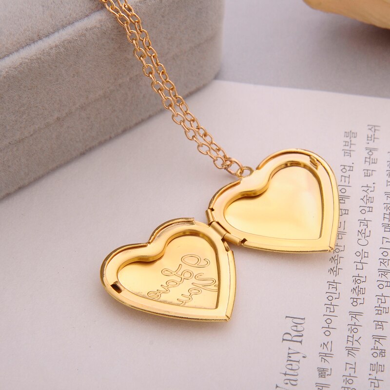 This beautiful locket is the perfect way to keep your special message close to your heart. Crafted using high-quality stainless steel and featuring intricate heart detailing, this piece of jewelry will last a lifetime. With a secure, snap-well closure, you can be sure your beloved message will remain safe and private.