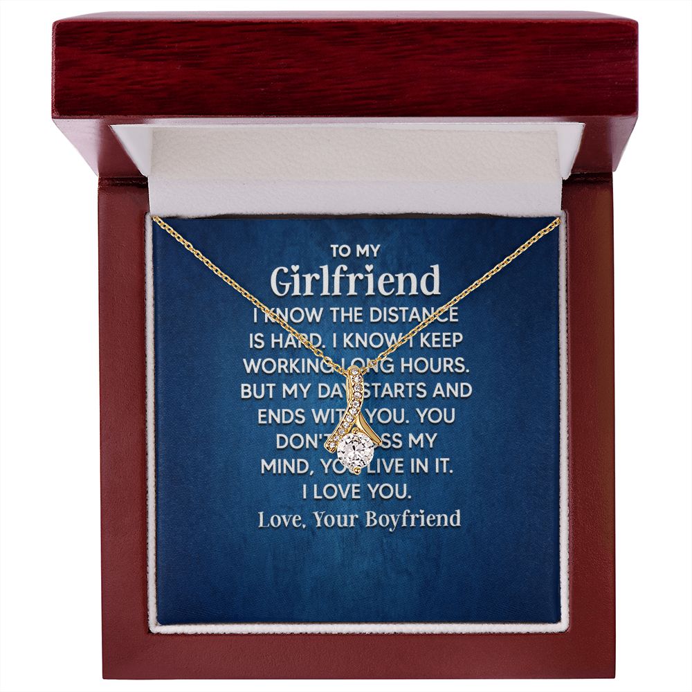 Girlfriend Distance Alluring Beauty Necklace