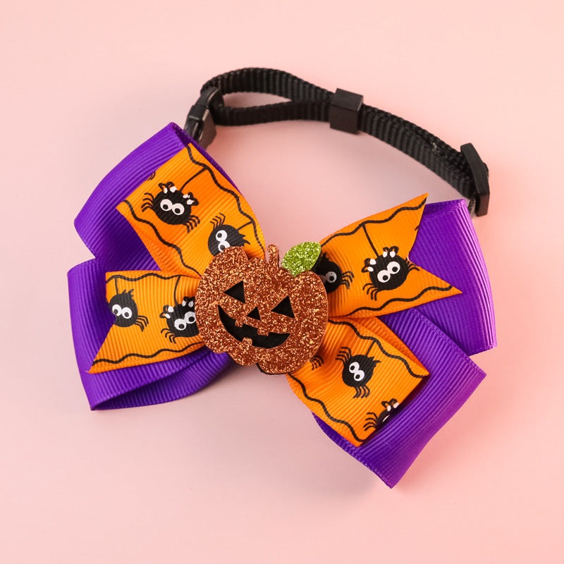 Brighten up your pup's holiday and dress them in this playful Pumpkin Bell Bow Tie. Adorning their neck with this delightful accessory, your pup will be the most stylish pup on the block this Halloween!
