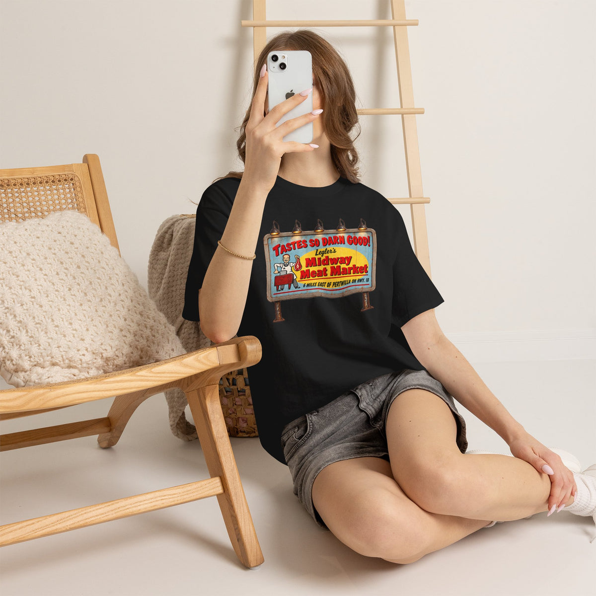 Jeepers Creepers Inspired Vintage Midway Meat Market Billboard  Cotton T-Shirt