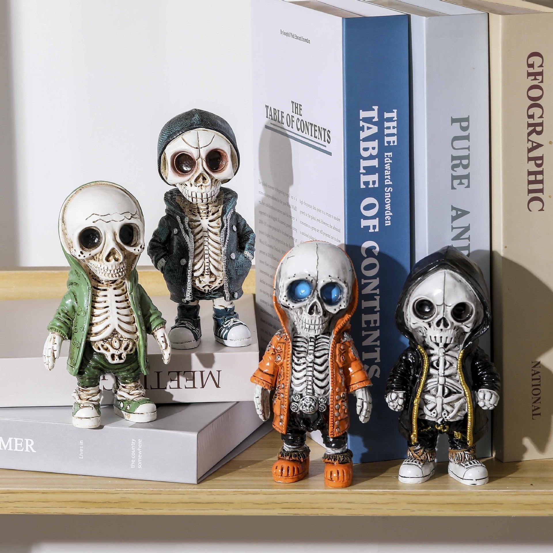 Add a spooky touch to your Halloween decor with this Resin Skeleton Doll Decoration. Crafted from durable resin, it offers a realistic skeletal look that's perfect for creating an eerie atmosphere. 