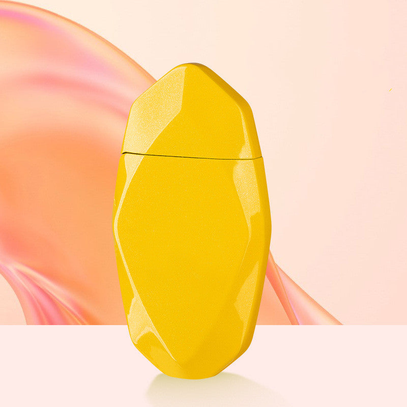Light up your life with our Creative Luminous Green Flame Prismatic Lighter. This stunning lighter creates a beautiful, vibrant green flame to bring a unique flair to your special occasions. Not just a source of light, but a tool to express your unique style and creativity.