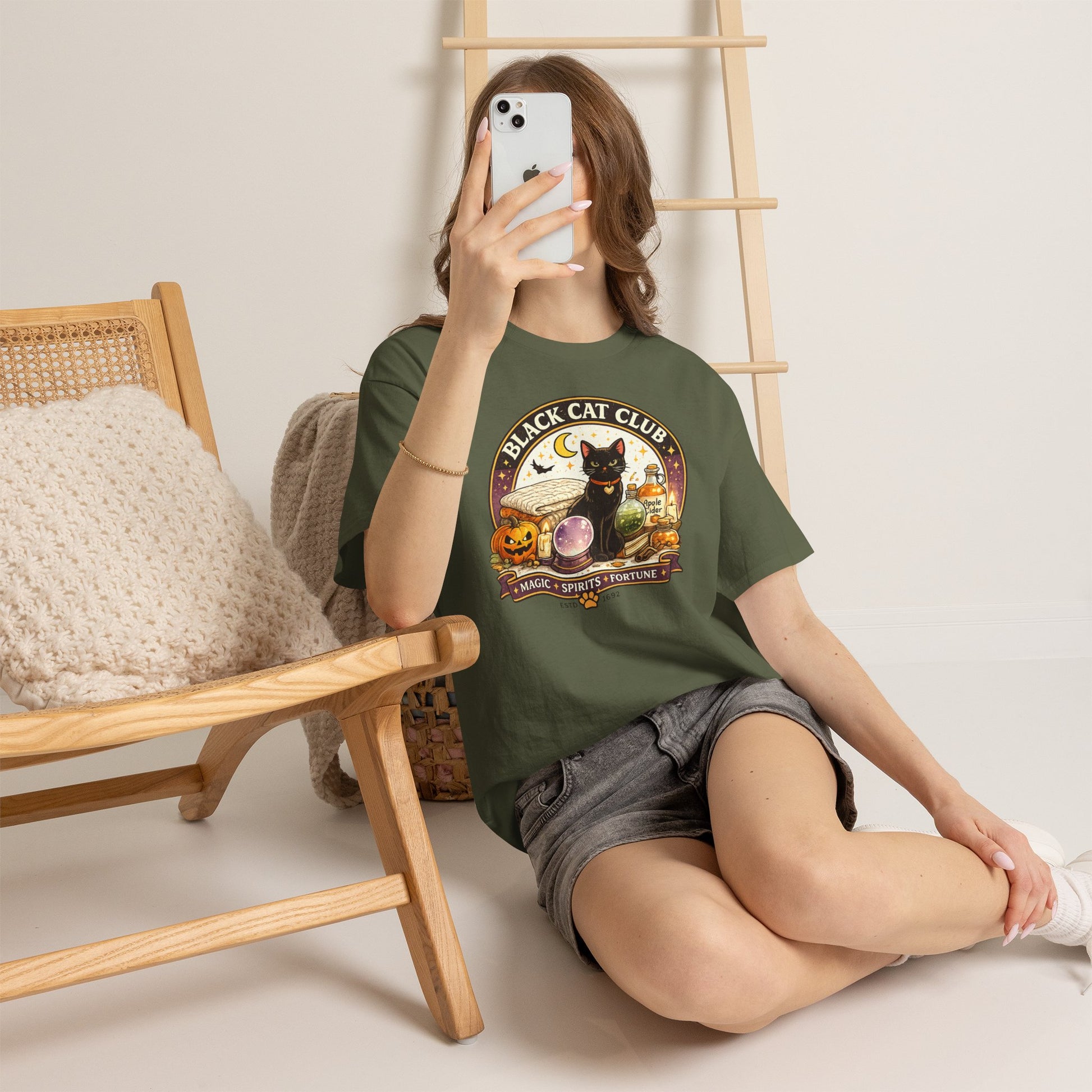 Black Cat Club Comfortable Cotton Halloween T-Shirt