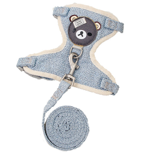 Designed for small pets, this comfortable harness ensures secure control while preventing strain. The included traction leash provides reliable handling during walks, enhancing safety without sacrificing comfort. 