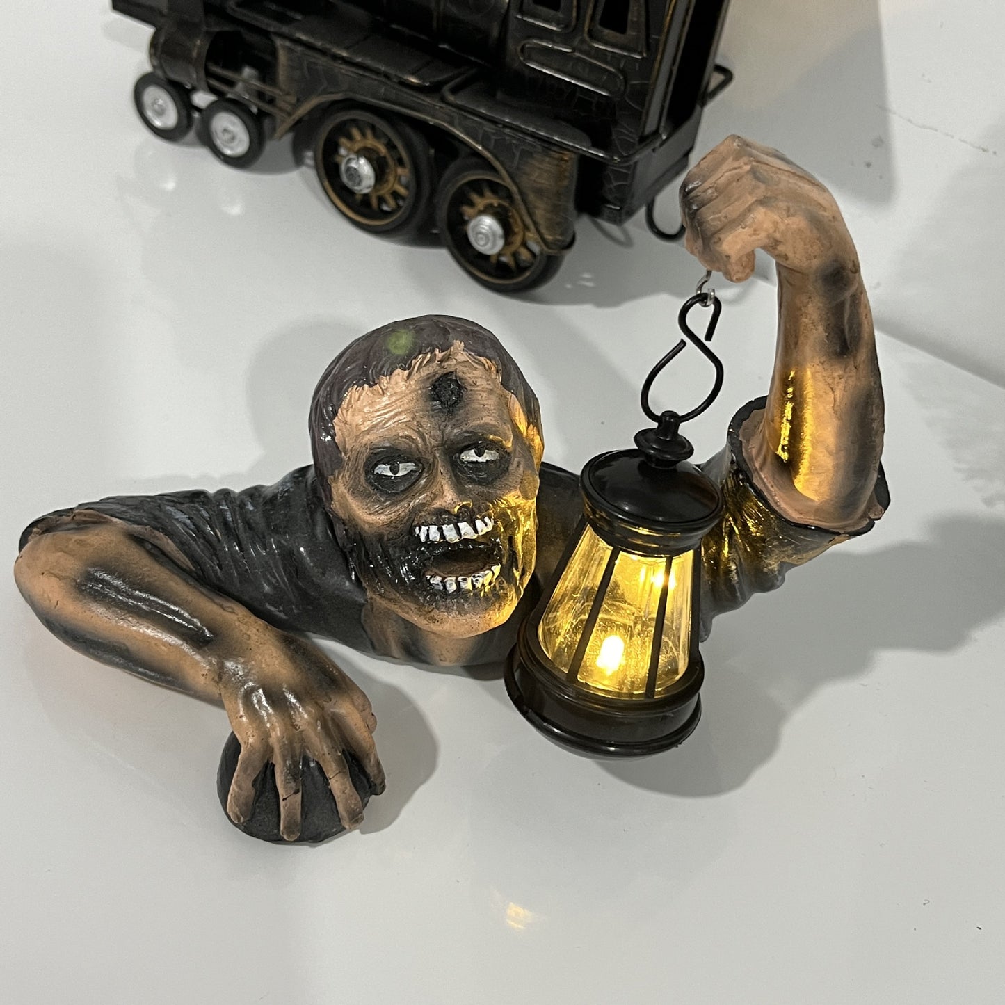 Halloween Zombie With Lantern Resin Yard Decoration