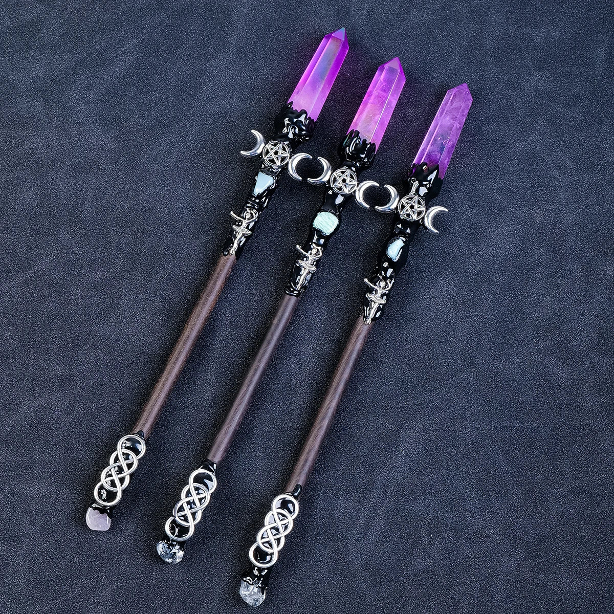 Amethyst tooth flower broom has the ability to absorb and transmit energy, which depends on how you place them. These Amethyst tooth flower brooms are very suitable for decoration and collection. They are very suitable for meditation, healing, chakra balance, grounding grids, and energy training.