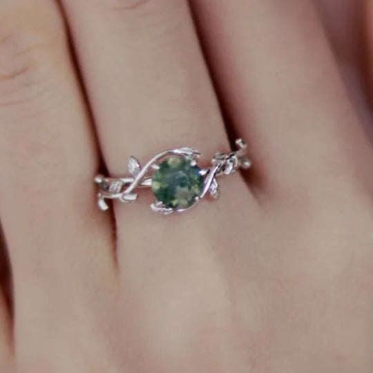 Elegant European 925 Sterling Silver Green Moss Ring