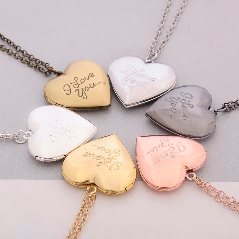 This beautiful locket is the perfect way to keep your special message close to your heart. Crafted using high-quality stainless steel and featuring intricate heart detailing, this piece of jewelry will last a lifetime. With a secure, snap-well closure, you can be sure your beloved message will remain safe and private.