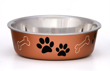 Bella Bowls are functional, stylish and the perfect addition to your dog's dinnertime! The bowl features a stainless interior with an attractive poly-resin exterior. A removable rubber base prevents spills, eliminates rattling noises and makes Bella Bowls dishwasher safe.