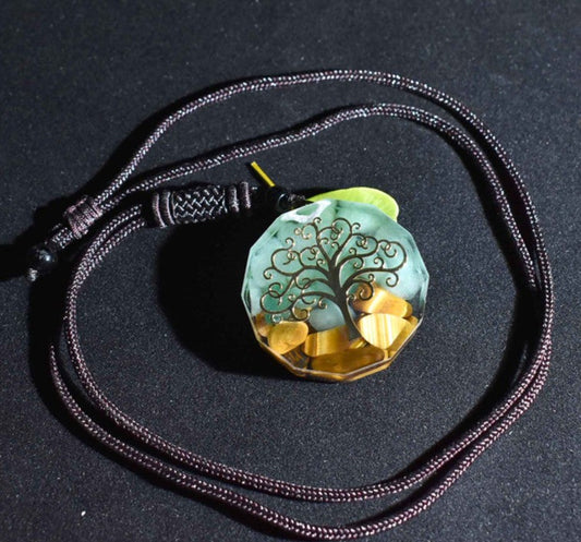 Orgonite works by drawing in energy through its matrix, which is made with resin and metals, the organic and inorganic materials.