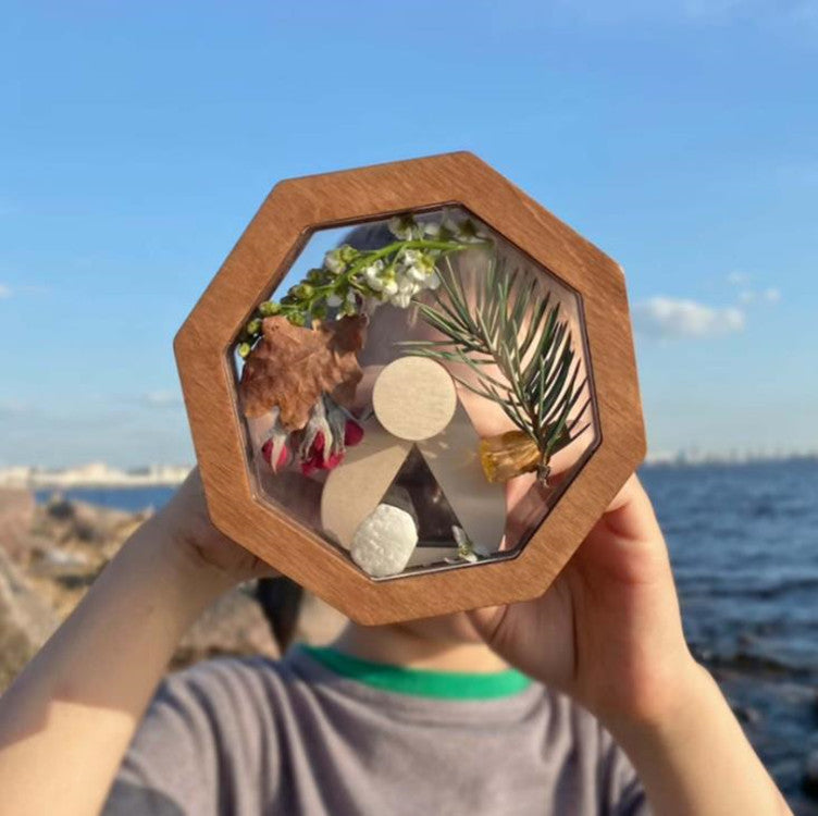 Open your mind to exciting new projects. This wood rotating kaleidoscope kit is fun to put together and fun to play with as well as a new educational toy. Fun for everyone, boys and girls of all ages. Use all sorts of interesting things to create fun new designs with a never ending opportunity for fun. 