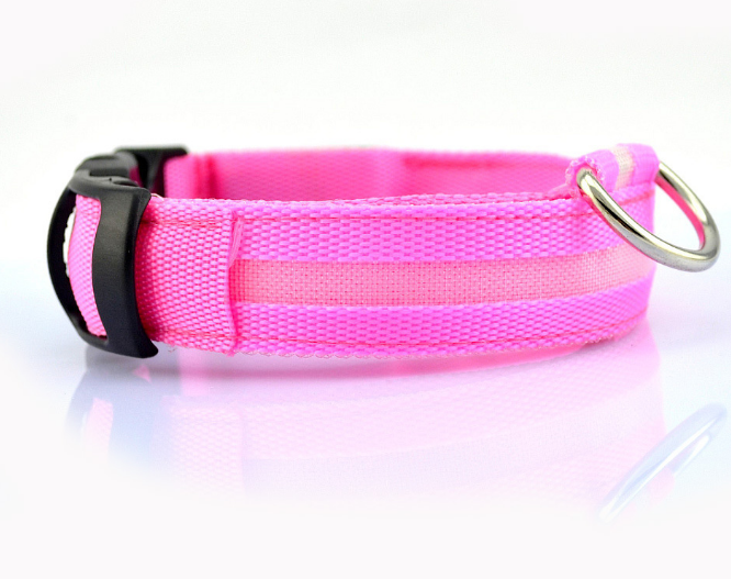 This Safety LED Dog Collar provides 360 degrees of visibility, so you can keep your pup safe when out for their nightly walks. It features bright LED lights that offer peace of mind and let everyone know that your beloved pup is nearby. 