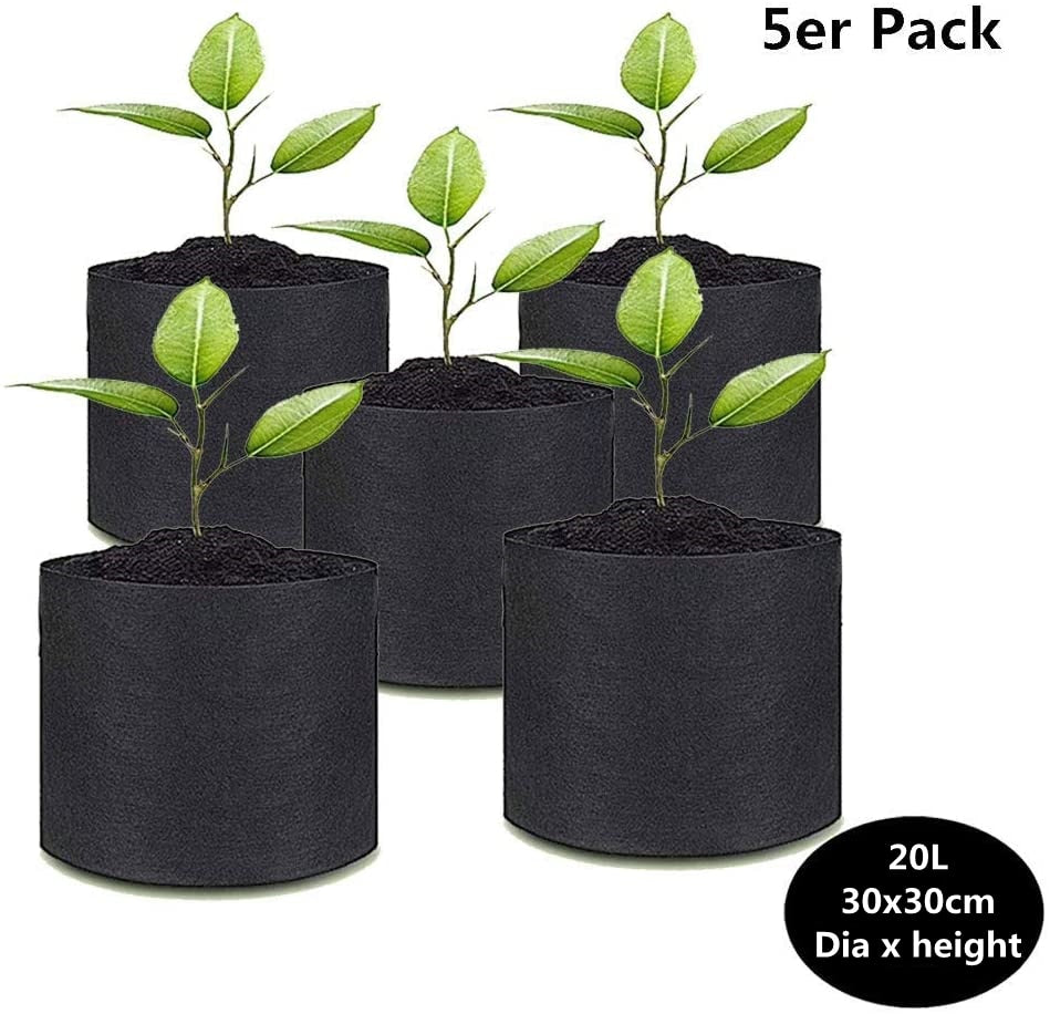 These black and gray felt plant grow bags are perfect for your vegetables, flowers or leafy plants. With perfect ventilation, easy to move and eco-friendly bags these grow bags are perfect to help plants grow efficiently and effectively.