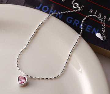 This adorable 925 sterling silver heart-shaped pink anklet is perfect for your special lady as a great Valentine's gift.  She'll love the delicate style, the perfect fit and the pink crystal. 